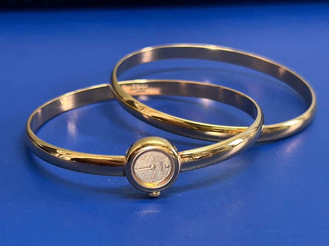 SEIKOセイコーバングルウォッチ　2連ブレスレット　クオーツ腕時計　ゴールド