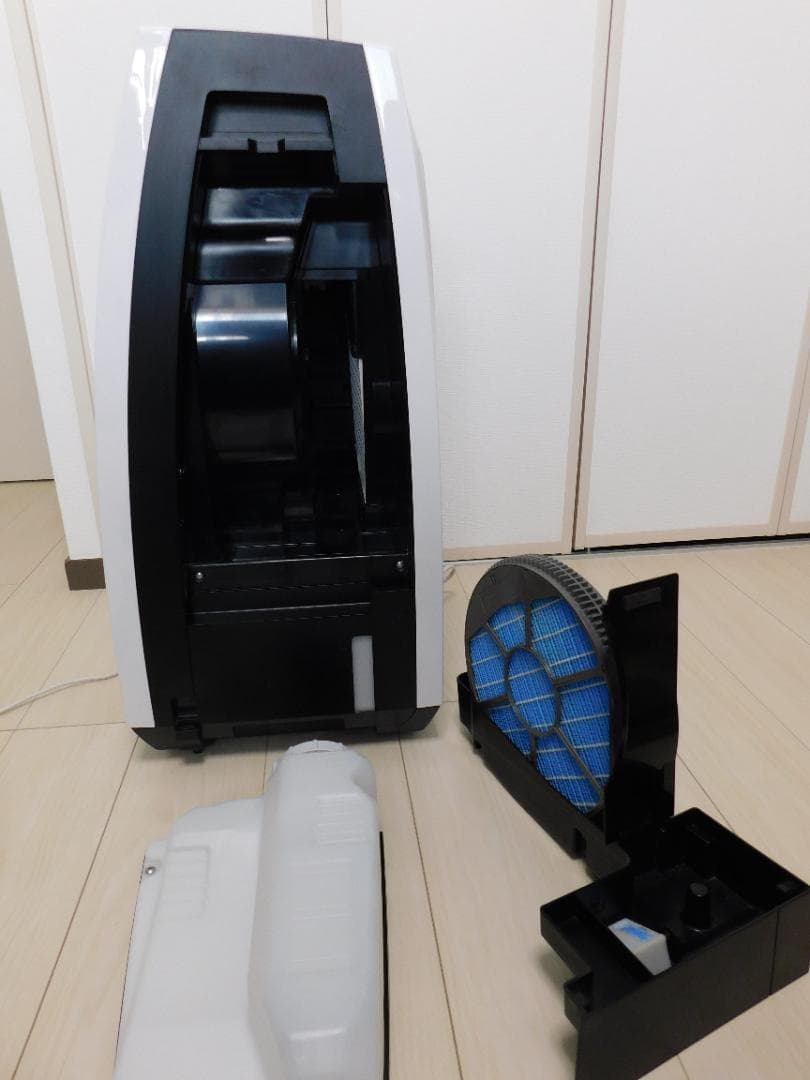 SHARP 除加湿空気清浄機 KC-HD70-W　2019年製造　クリーニング済
