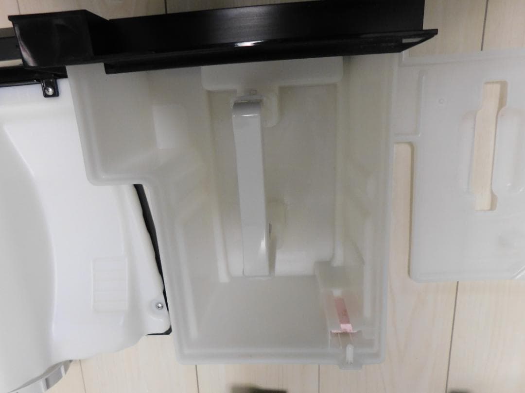 SHARP 除加湿空気清浄機 KC-HD70-W　2019年製造　クリーニング済