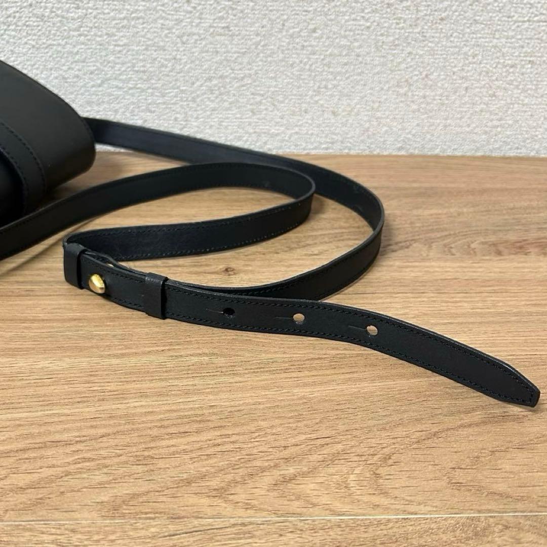 セリーヌ ショルダーバッグ クロスボディ 斜めがけ 黒