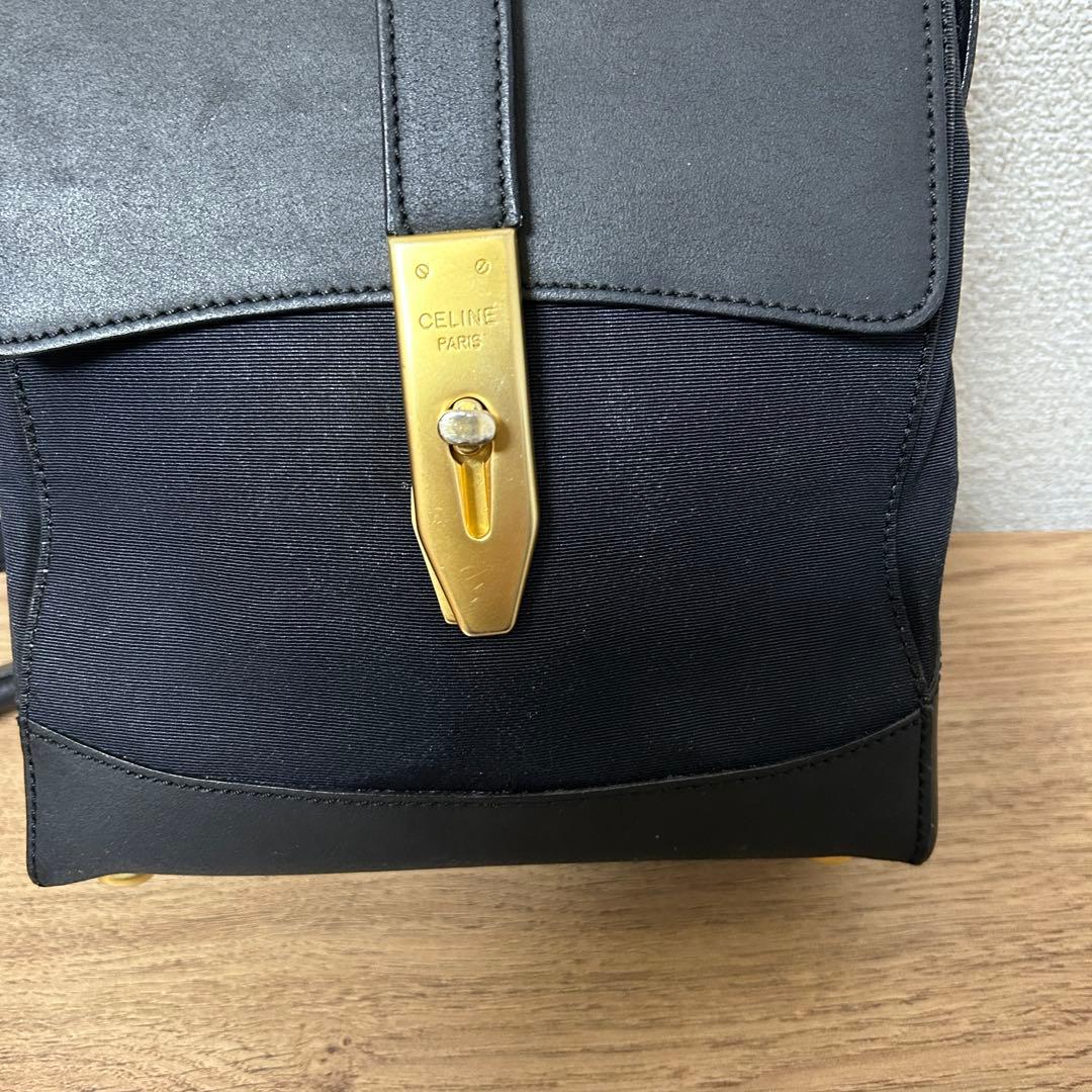 セリーヌ ショルダーバッグ クロスボディ 斜めがけ 黒