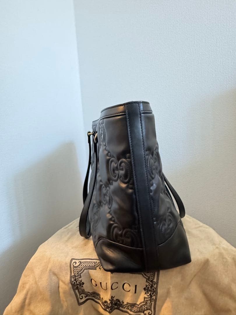 GUCCI グッチ OPHIDIA GGマトラッセ ミディアムトート レザー 黒
