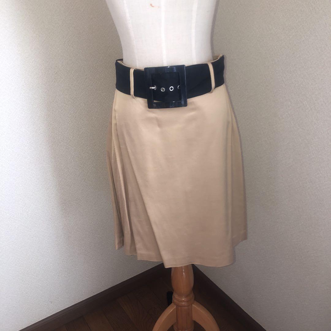 レッドヴァレンティノ　シルク混　大人可愛いセットアップスーツ