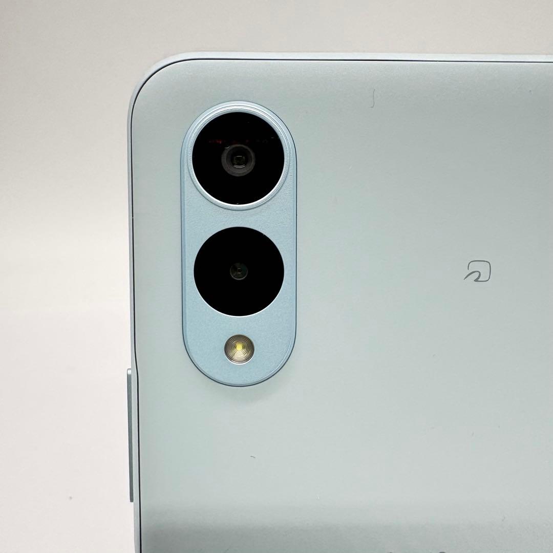 ♦︎docomo arrows We2 (F-52E) ライトブルー 本体