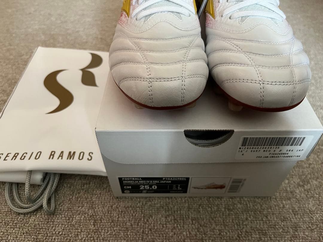 【値下げ】Mizuno モレリアネオ4β セルヒオ・ラモス限定モデル 25.0