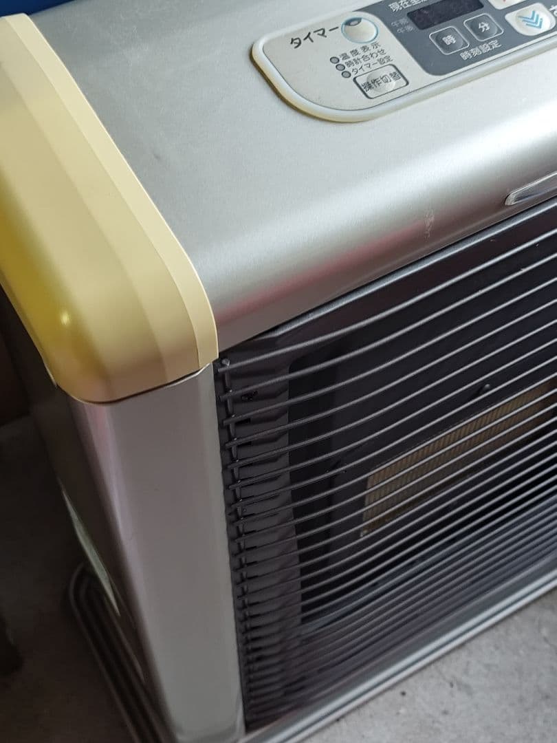 し*ぽ様 サンポット FF式石油ストーブ FFR-562SX-S2｜2011年製