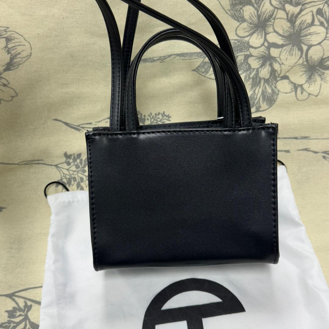 TELFAR ブラック ショルダーバッグ ミニサイズ