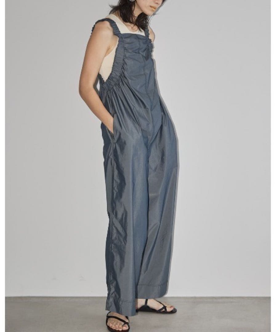 新品　トゥデイフル　 サイドギャザーコンビネゾン　サロペット　スザンヌ着用