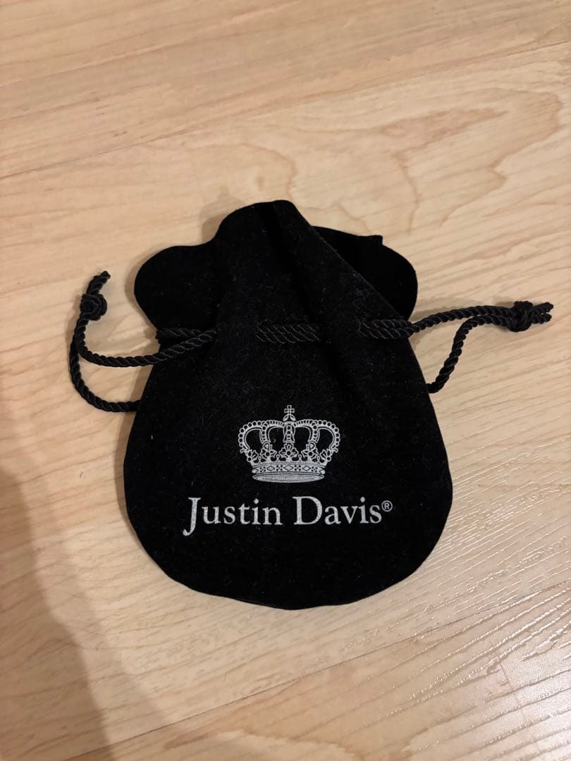 justin davis 王冠ネックレス