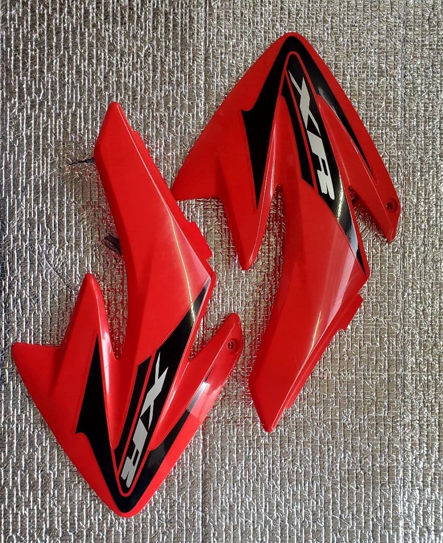 ホンダ　XR100モタード　外装