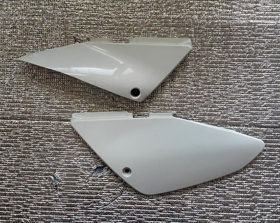 ホンダ　XR100モタード　外装