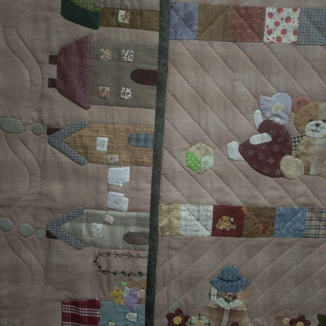 ハンドメイド　パッチワークタペストリー