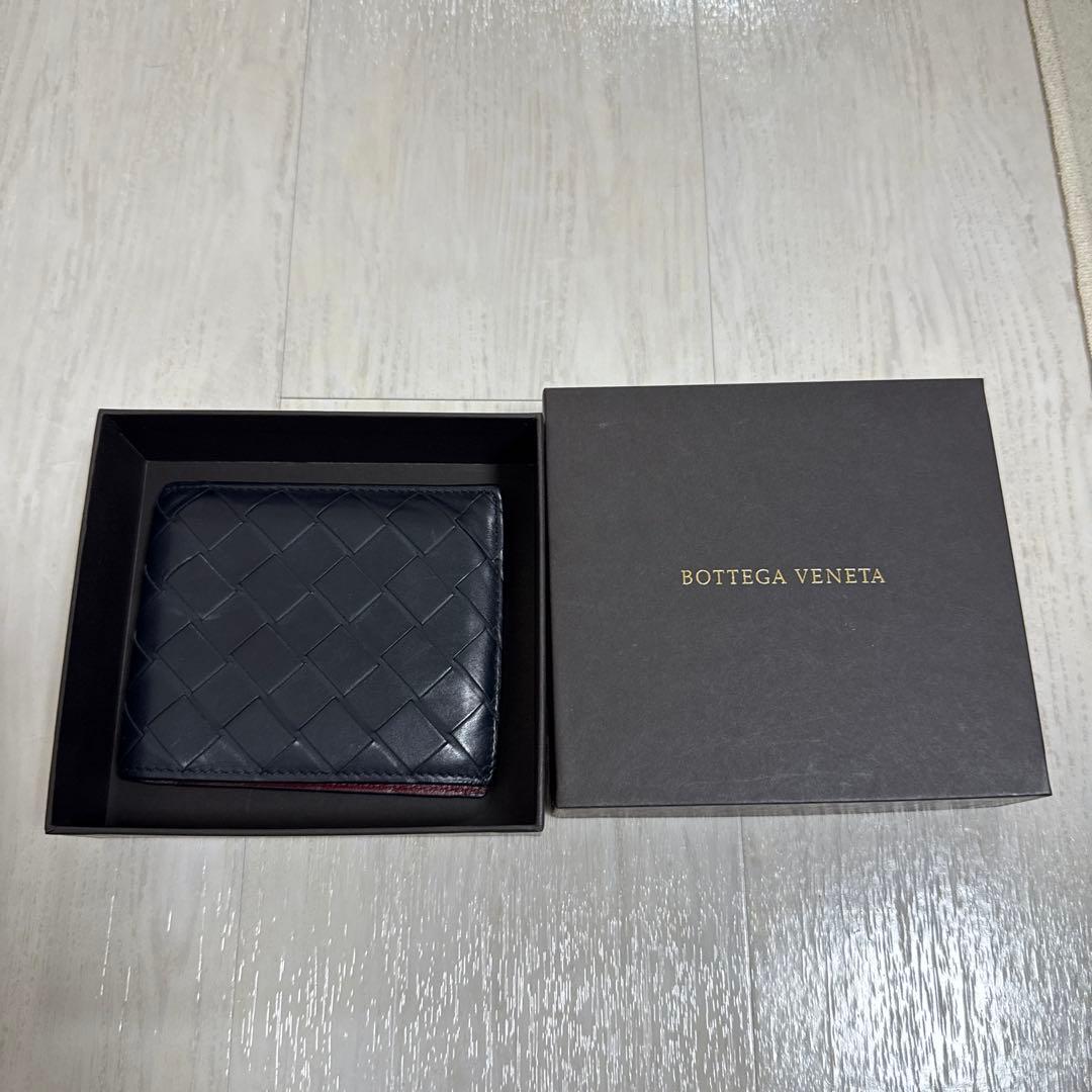 BOTTEGA VENETA 二つ折り財布 編み込みデザイン