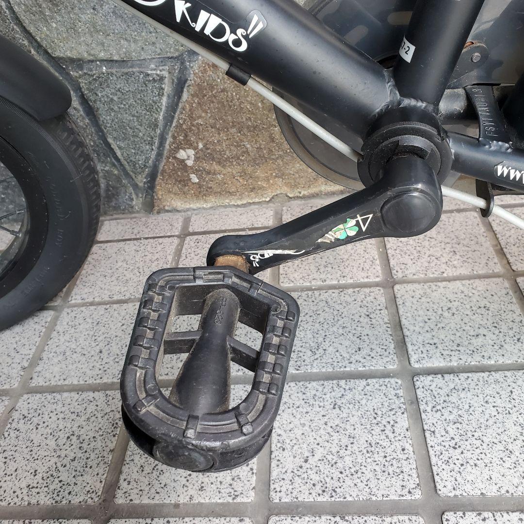 幼児用自転車 ブラックとグリーン　12インチ