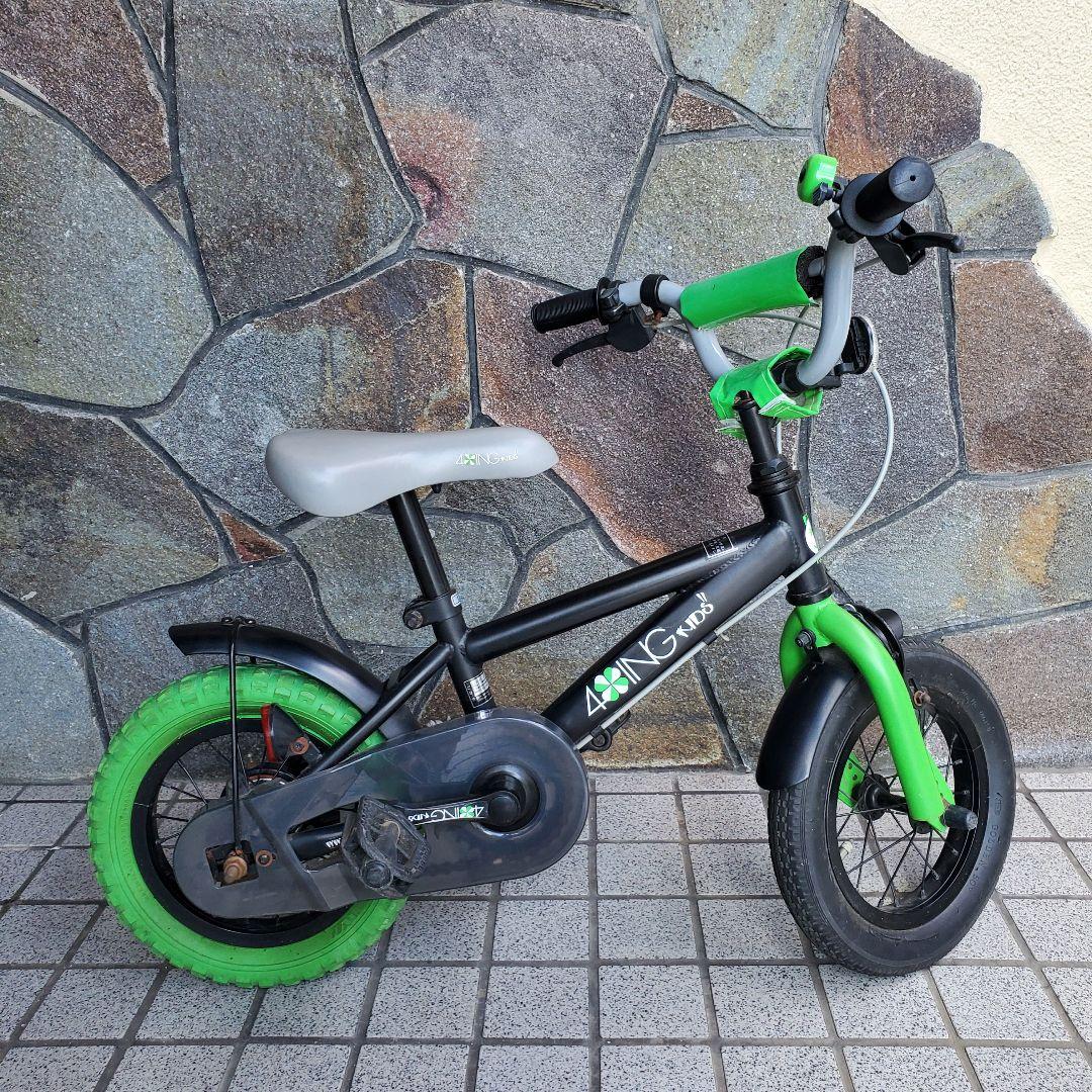 幼児用自転車 ブラックとグリーン　12インチ