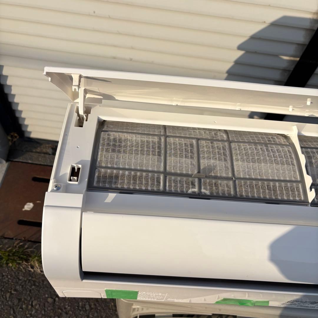 送料込み　23年製 日立 白くまくん RAS-AJ22M(W) ルームエアコン