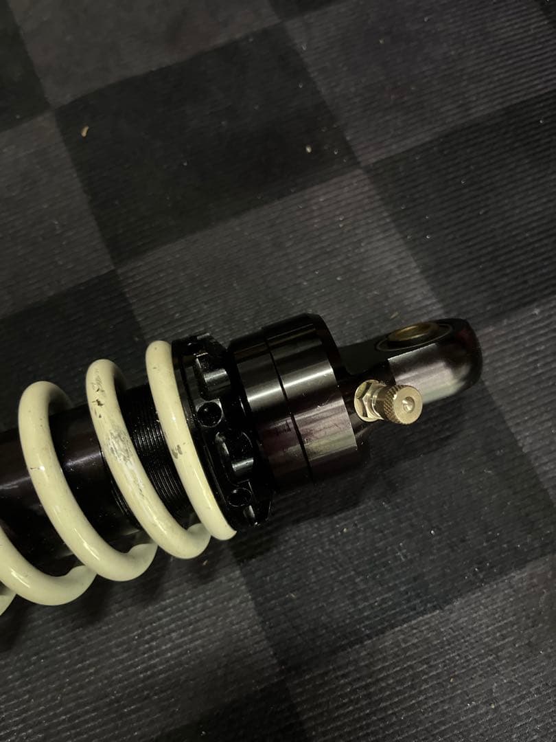 アドレスv125g サスペンション