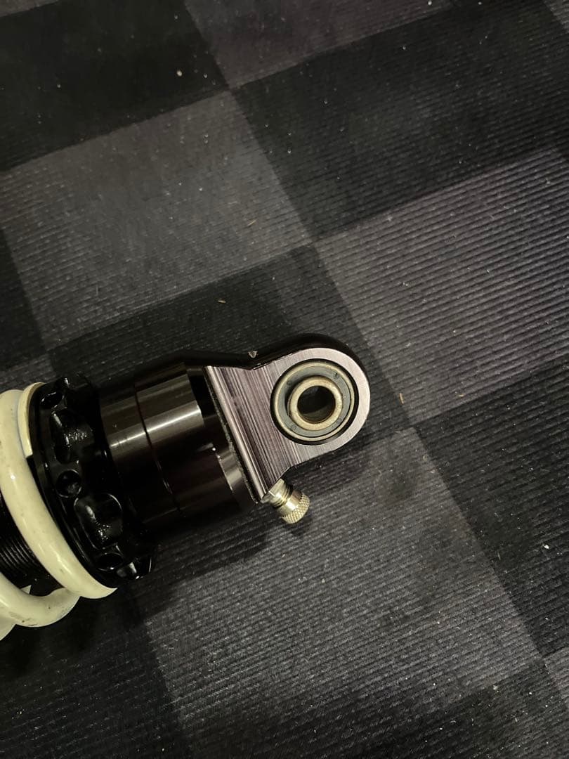 アドレスv125g サスペンション