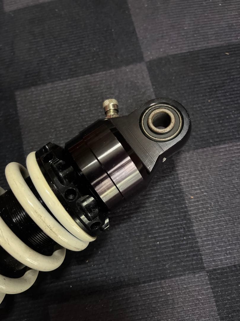 アドレスv125g サスペンション