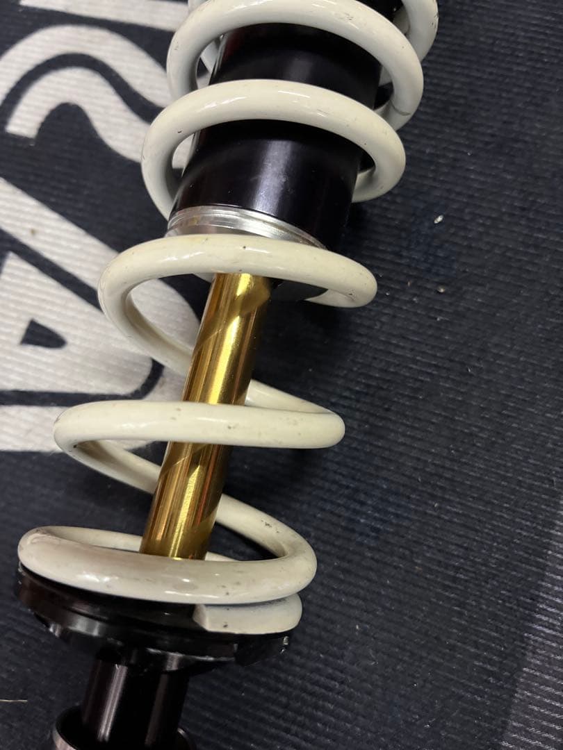 アドレスv125g サスペンション