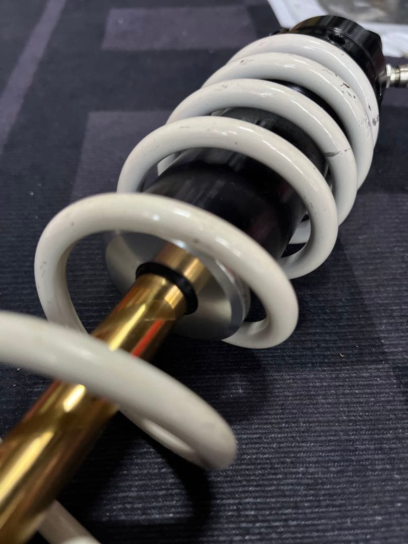 アドレスv125g サスペンション