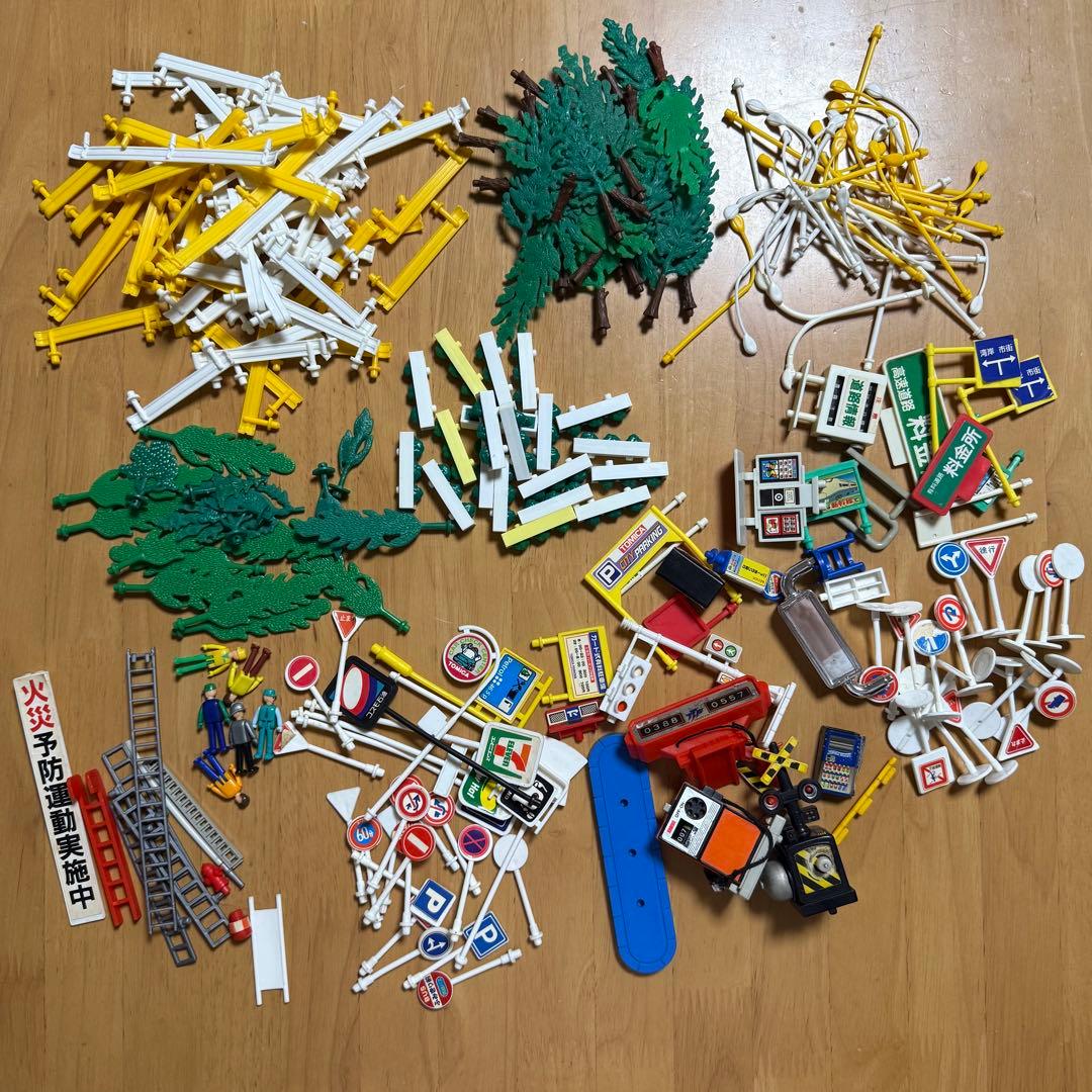トミカタウン　パーツ　部品　大量セット