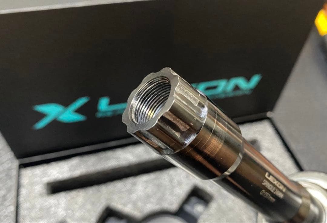 【美品】LEXON R2 カーボンクランク 167.5mm 24mm軸