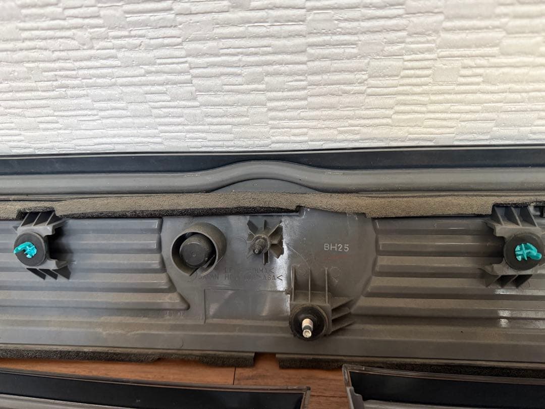 e52テールライト エルグランド 後期　アッパーテール