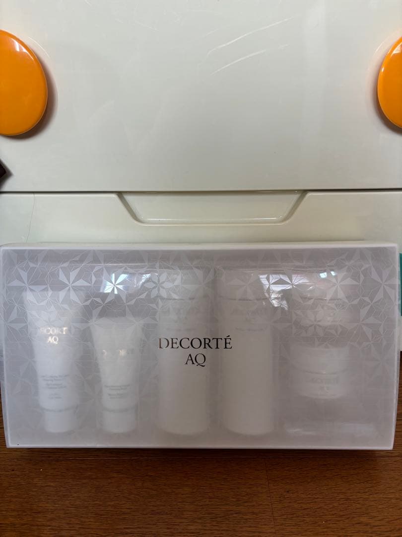 コスメデコルテ AQ ラディアンスコフレ♡