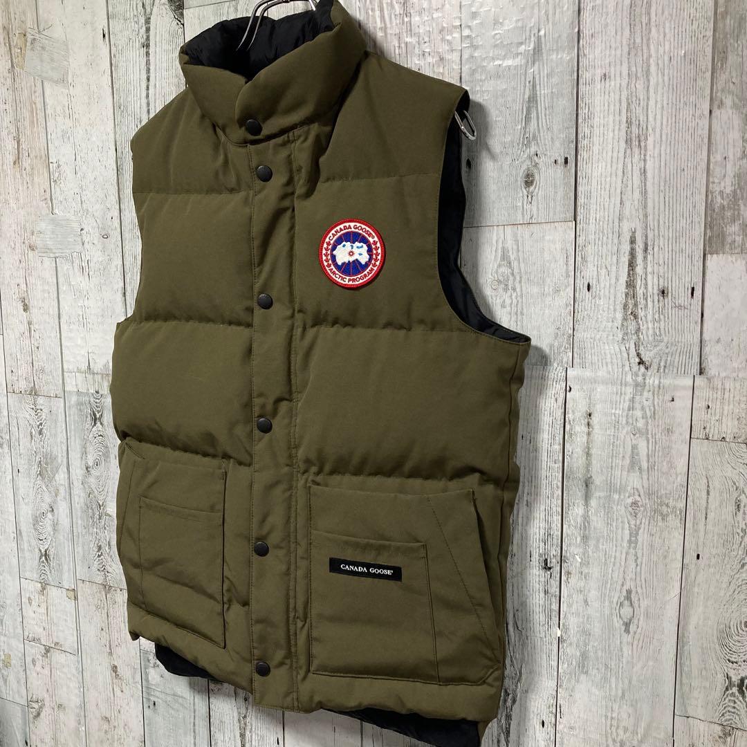 カナダグース　  XS 4125M R ダウンベスト
