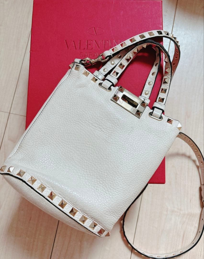 ヴァレンティノ ロックスダッズショルダーバッグ