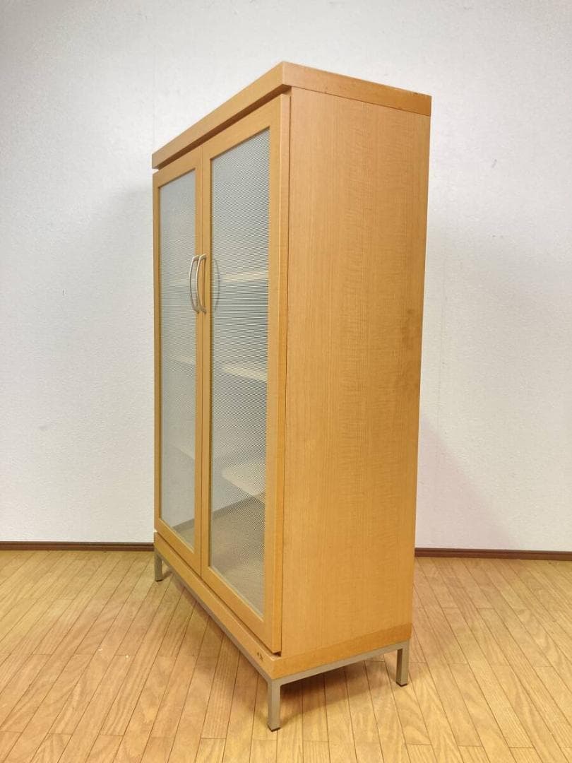 脚付き ガラス扉 キャビネット 茶 ライトブラウン 棚 収納棚 サイドボード