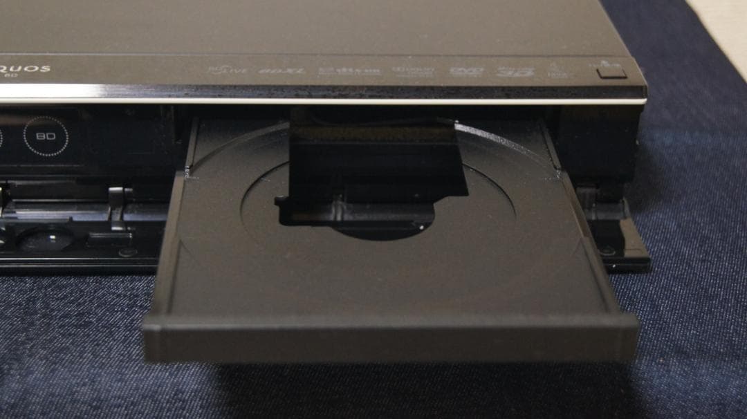 シャープ　ブルーレイレコーダー　BD-W1100 リモコン付　動作品