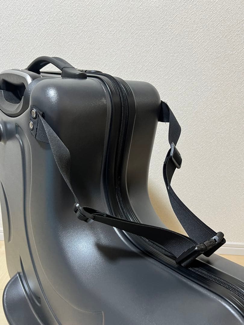 子供が乗れるキャリーケース