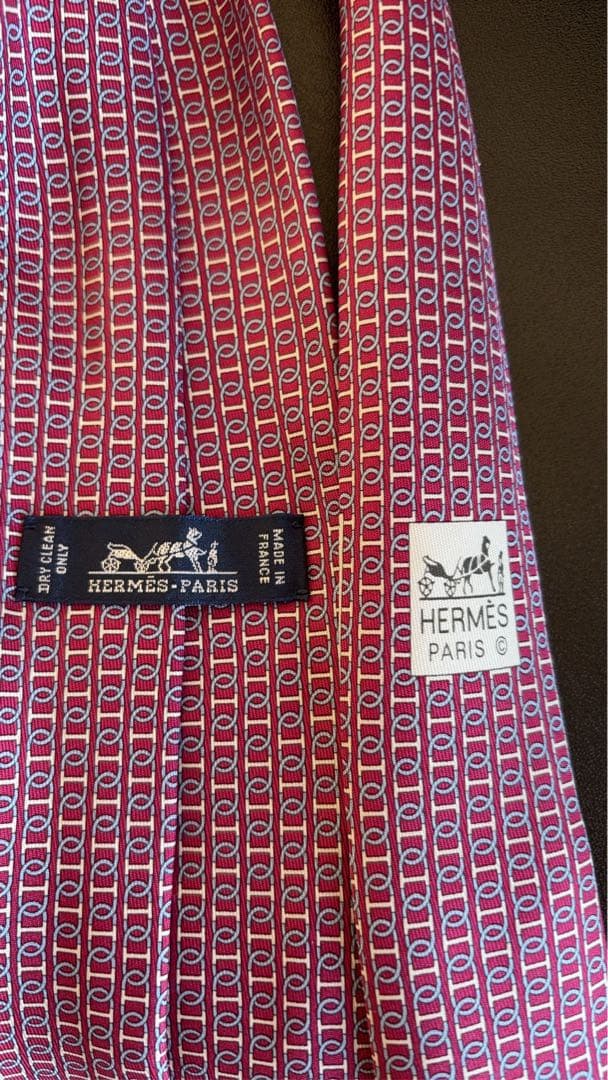 【美品】箱袋付き！HERMES エルメス幾何学模様 ネクタイ 赤・青