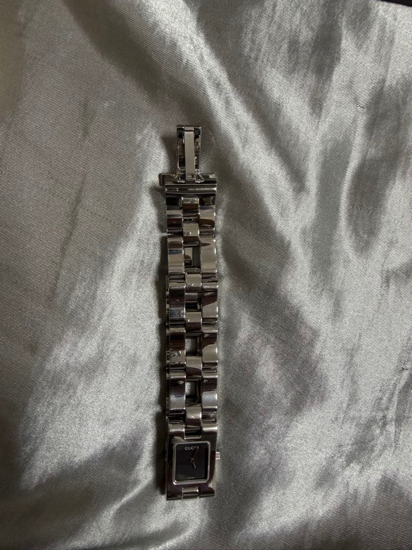 GUCCI シルバー アナログ 腕時計