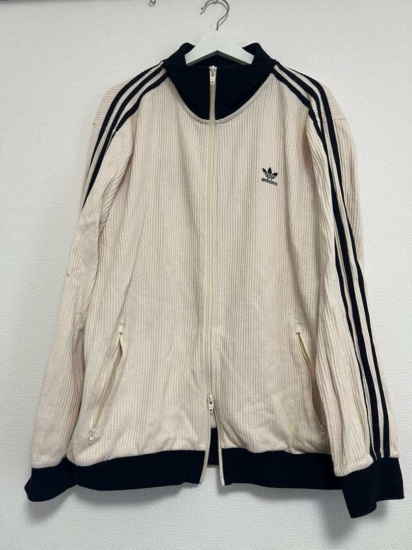 adidas ワッフルトラックジャケット クリーム オフホワイト