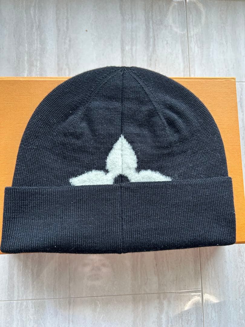 LV ブラック ニット帽　ルイヴィトン