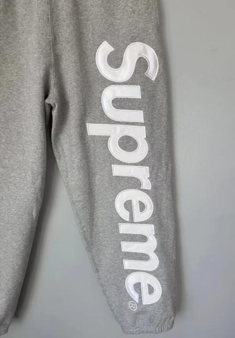 シュプリーム サテン アップリケ スウェットパンツ グレー Sサイズ