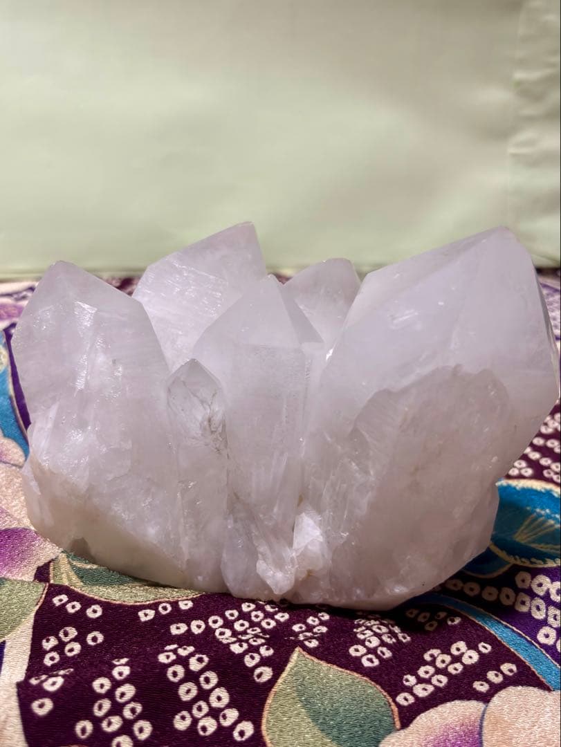 特大！大きなポイント！ パールバティ産 ヒマラヤ水晶クラスター 重さ約1.5kg