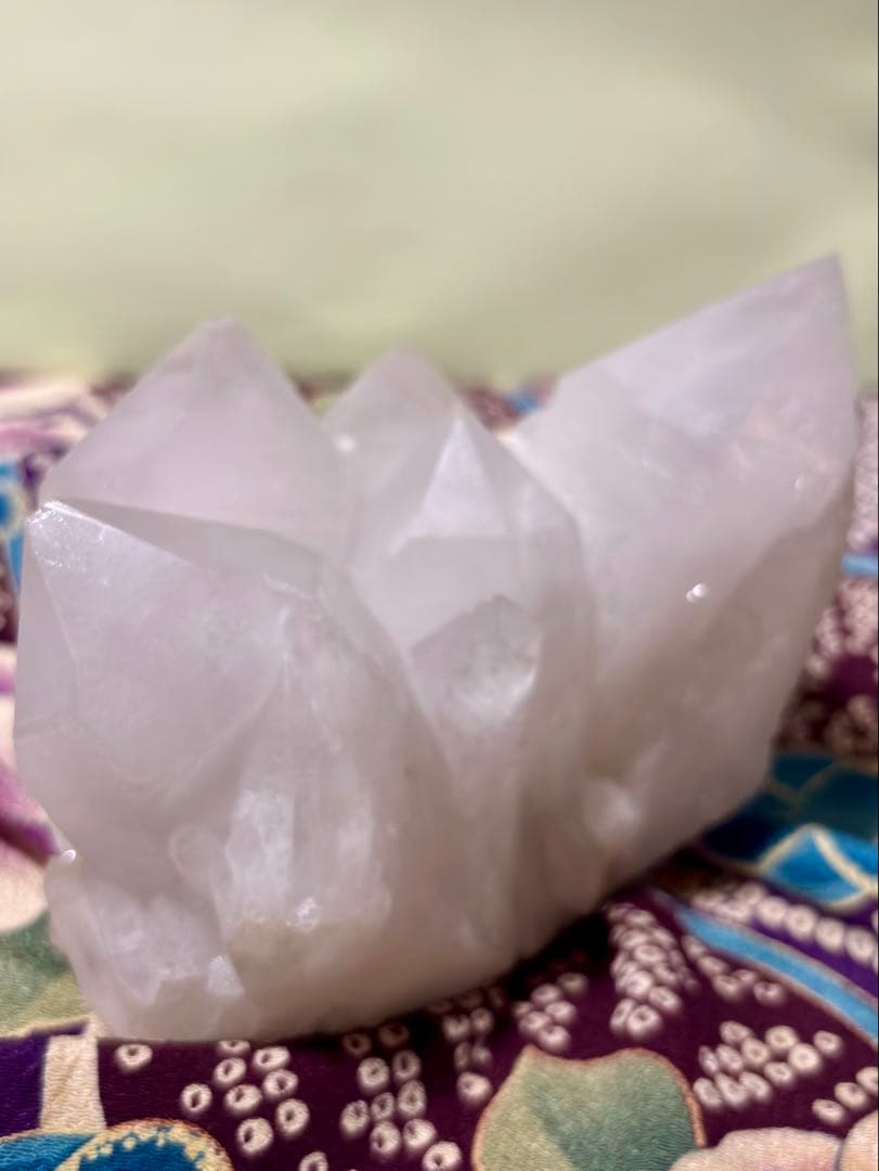 特大！大きなポイント！ パールバティ産 ヒマラヤ水晶クラスター 重さ約1.5kg