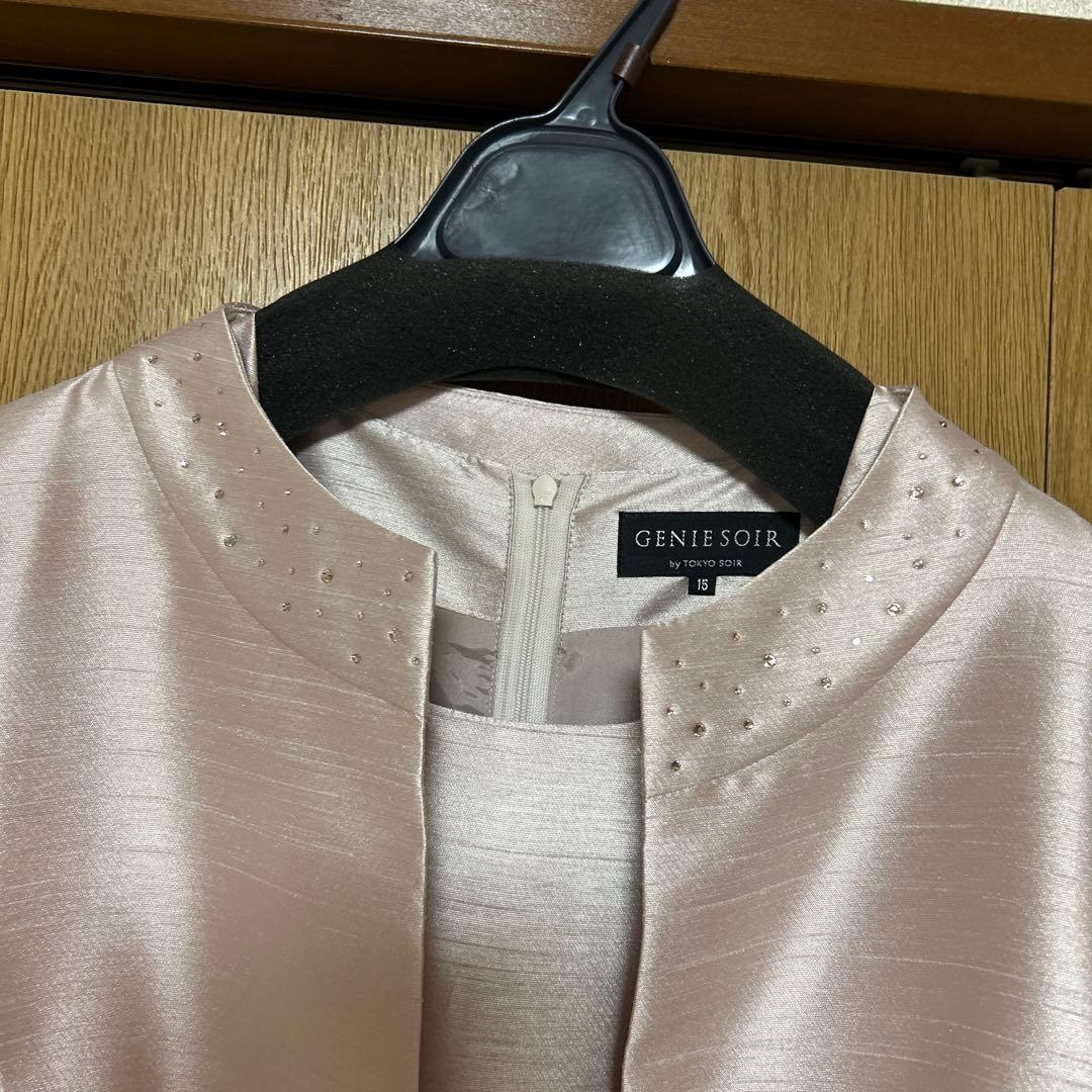 極美品　GENIE SOIR高級シャンタン生地ワンピース アンサブル15号