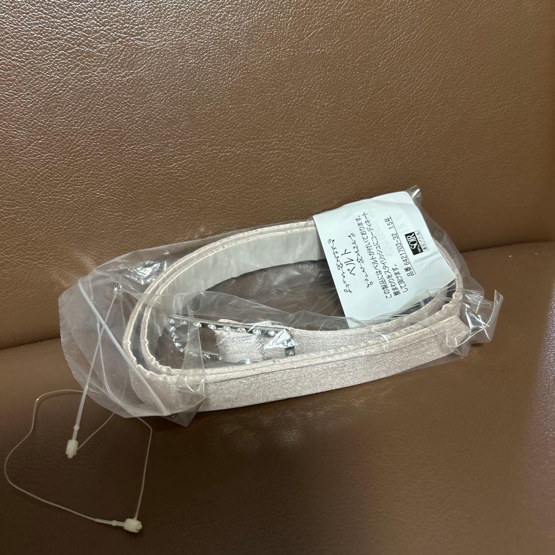 極美品　GENIE SOIR高級シャンタン生地ワンピース アンサブル15号