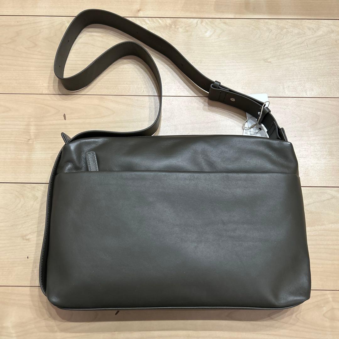 イアパピヨネ新品未使用⭐︎2way　レザーショルダーバッグ　チャコールグレー