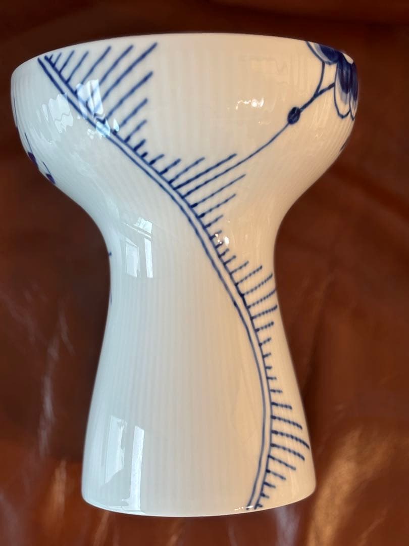 ブルーフルーテッド メガ オープンベース 19cm