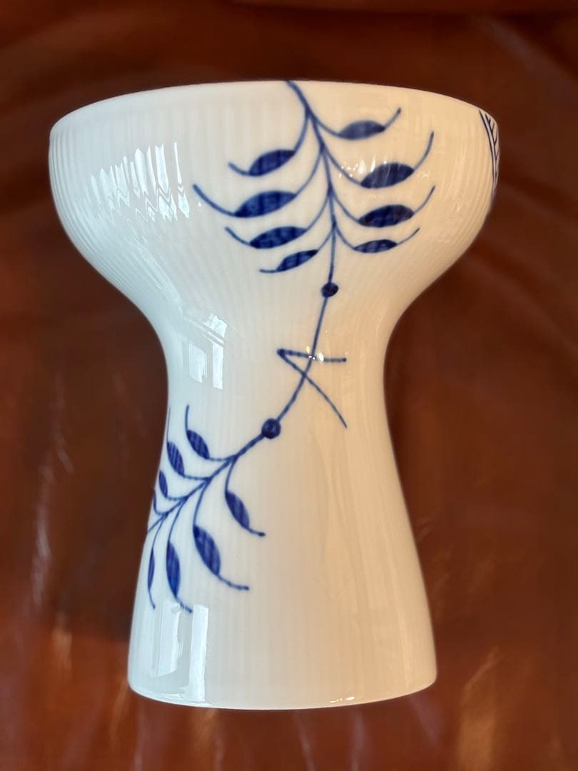 ブルーフルーテッド メガ オープンベース 19cm