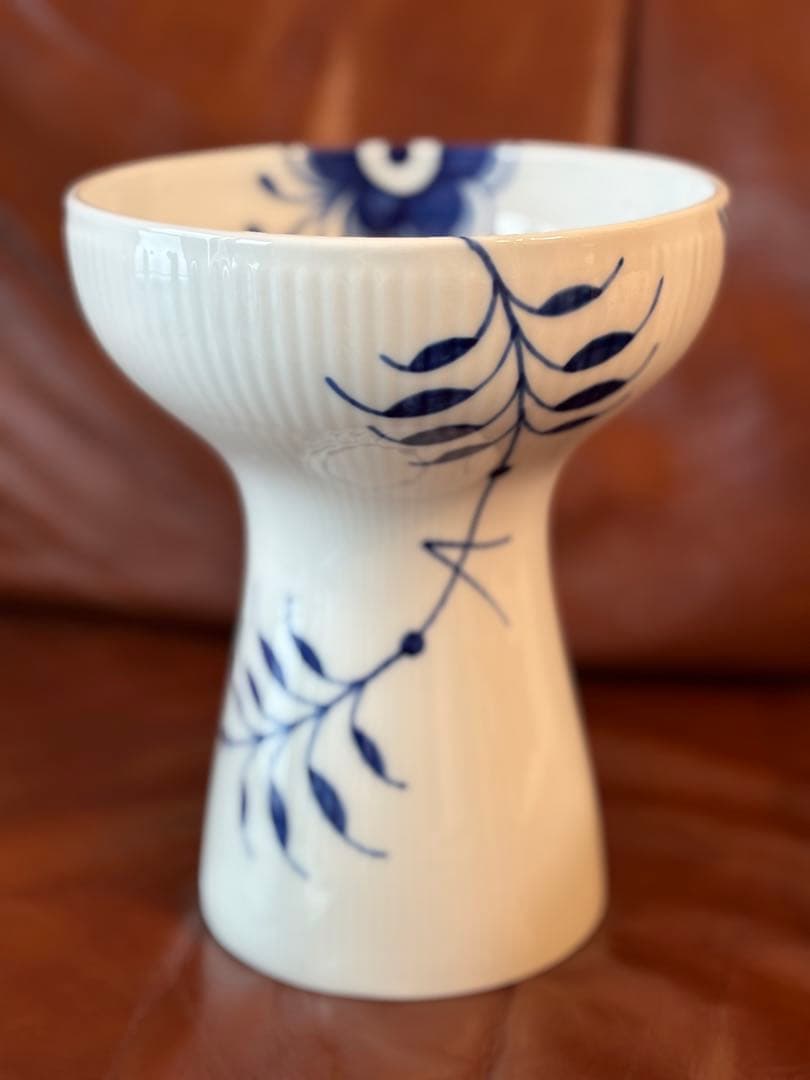 ブルーフルーテッド メガ オープンベース 19cm