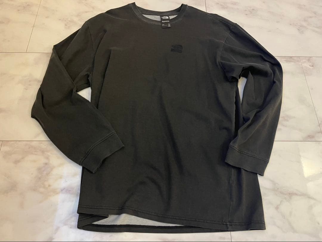 シュプリーム、ノースフェイス ロンT