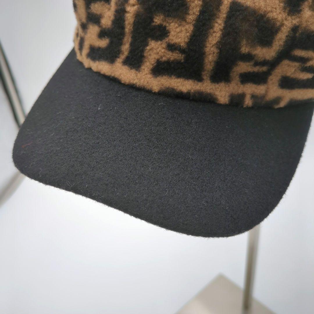 極美品　FENDI フェンディ　キャスケット　羊革　羊毛　Lサイズ
