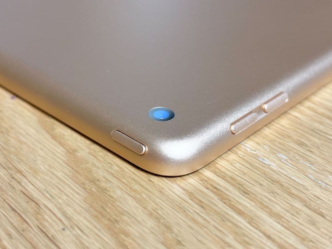 iPad 第8世代 WiFi 32GB ゴールド 美品